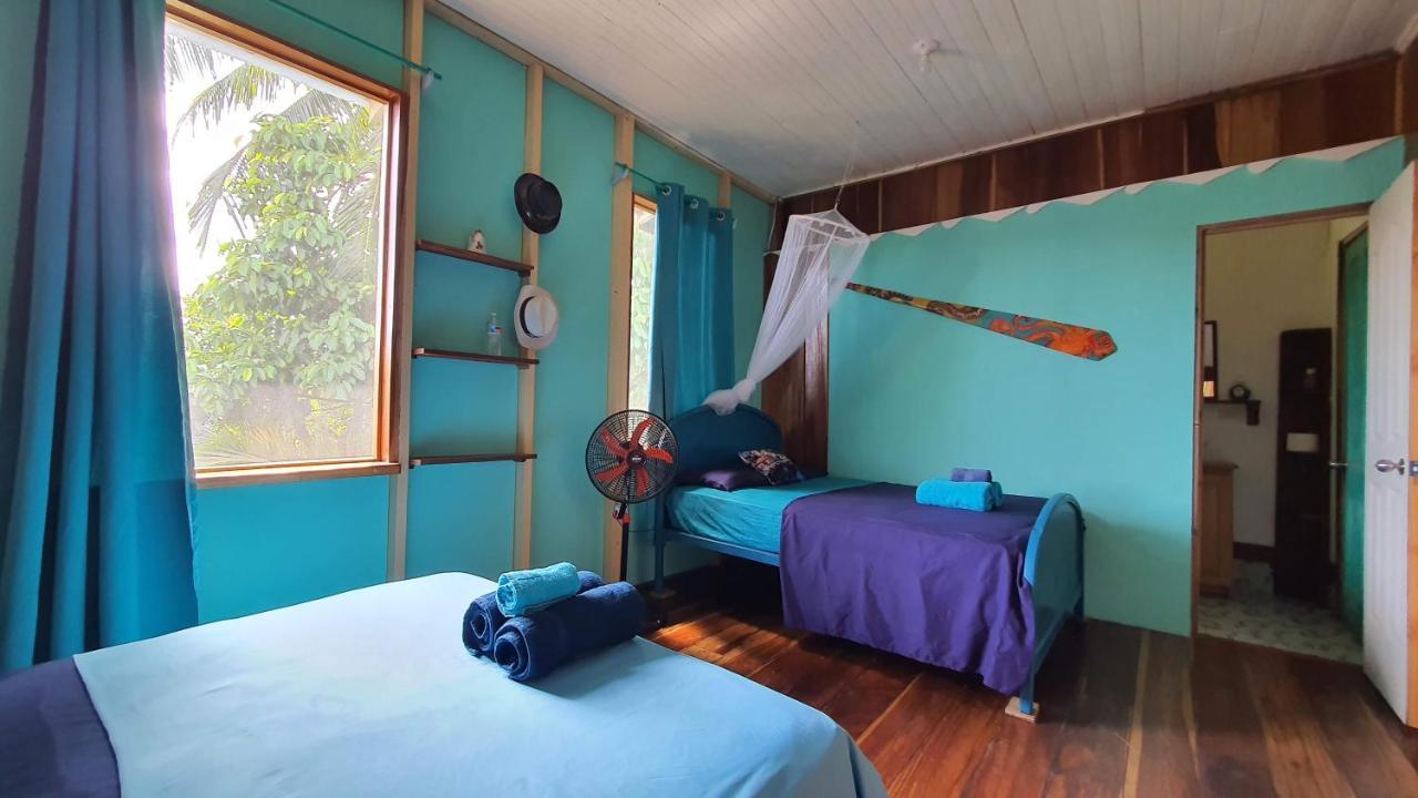 Old Bocasso Hostel Bocas Town Exterior photo